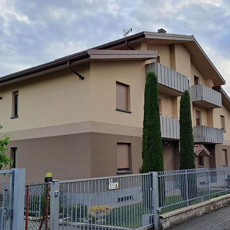 Colleoni'S Lodge Casa Vacanze Con 2 Appartamenti Verdellino ภายนอก รูปภาพ